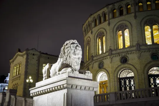 Stortinget, Løvebakken. 