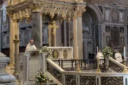 Biskop Erik Varden feirer messe i Laterankirken