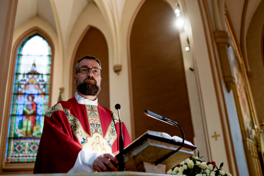 Mgr. Fredrik Hansen i St. Olav domkirke i Oslo