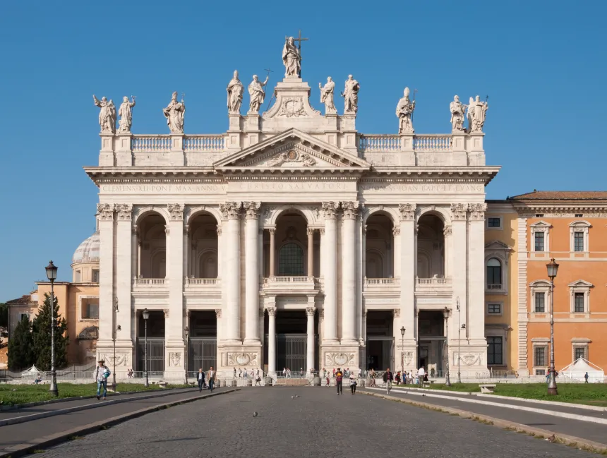 Utsiden av Laterankirken i Roma
