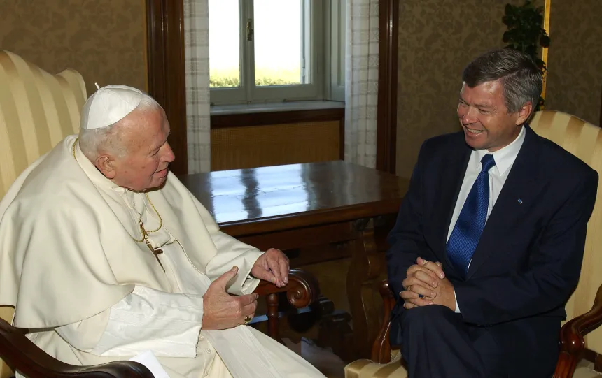 Pave Johannes Paul II møter statsminister Kjell Magne Bondevik