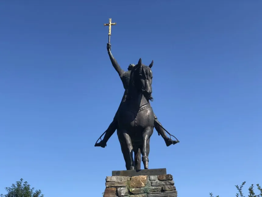 Statue av Olav den hellige på Stiklestad