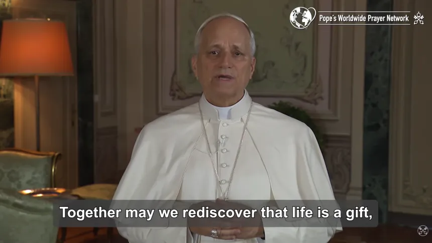 Pave Leo XIV snakker i en video for Pavens verdensomspennende bønnenettverk
