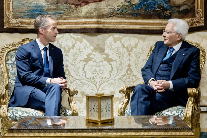 Den norske ambassadør til Italia Tord Tukun sammen med Italias president Sergio Mattarella.