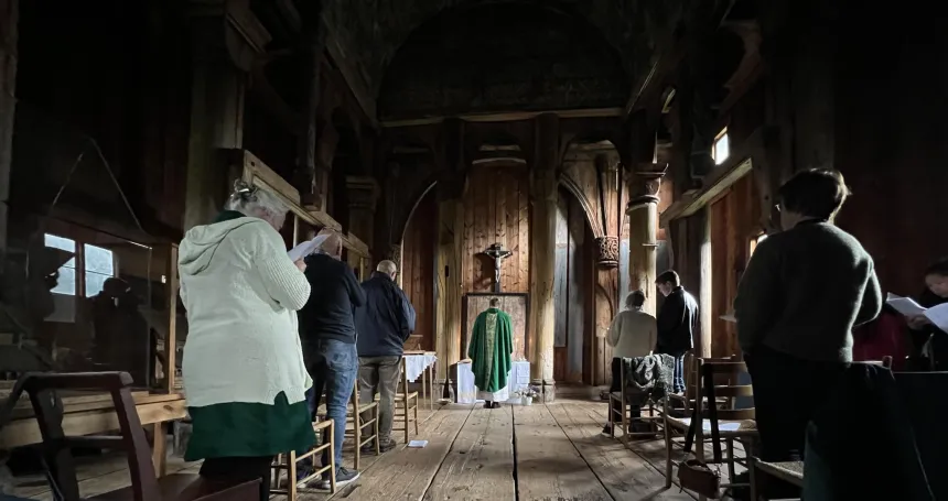 Interiør Torpo stavkirke