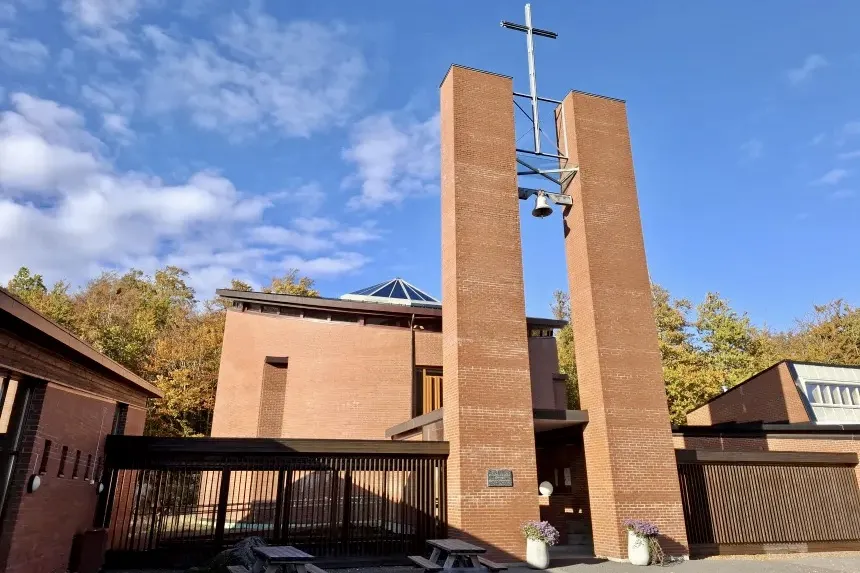 St. Frans kirke, Larvik. 